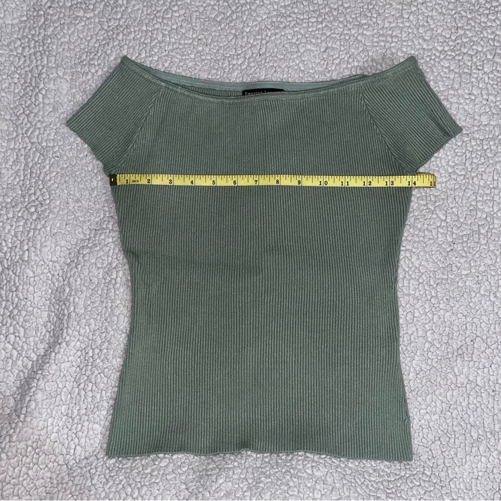 Off shoulder sweater top - Picture 5 of 6